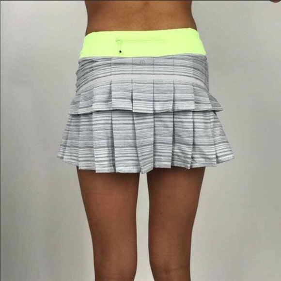 Lululemon Pace Setter Skirt 8 - Picture 5 of 5